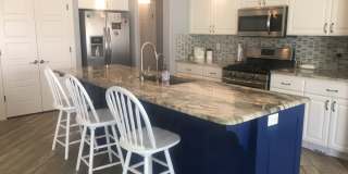 Pet-friendly! Beautiful Vermillion Home! Gallery 3