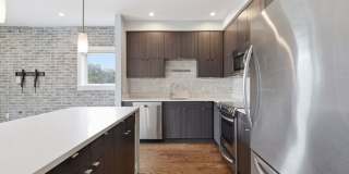 Luxury 2BR/2BA Columbia Heights Condo w/ Patio & Parking! Gallery 7