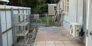 329 W 41st St Gallery 1