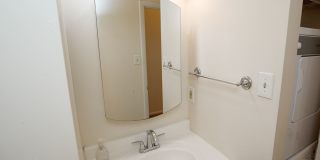 Charming Hill East One Bedroom Gallery 21