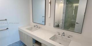 9221 E Bay Harbor Dr Gallery 13