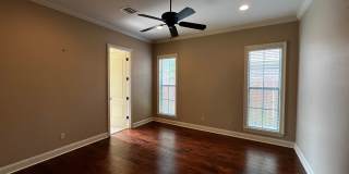 4 Bedroom, 3 Bathroom, Brick Home, Two Car Garage, Fireplace, High Ceilings, Granite Countertops, Fenced in Yard. Custom Built Home, Walkers Lake Subdivision , Triple-Split Floor Plan. Gallery 19