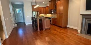 Stunning Contemporary townhome in Coveted Peterkort Woods, near St. Vincent's in Cedar Mill Stunning Contemporary townhome in Coveted Peterkort Woods, near St. Vincent's in Cedar Mill Gallery 5