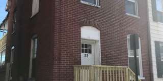 3 bedroom, 1 bath, 2 story half double house Gallery 3