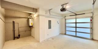 2025 Built Queen Anne Townhome with Rooftop & Water Views Gallery 26