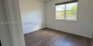2311 NE 42nd Cir Gallery 8