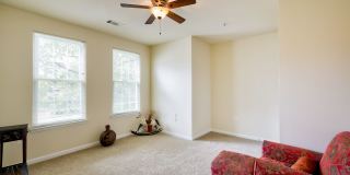 Elegant 2BD Condo with Unbeatable Access & Premium Features in Arlington w/ Parking! Elegant 2BD Condo with Unbeatable Access & Premium Features in Arlington w/ Parking! Gallery 21