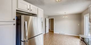 Recently Remodeled 4 bedroom, 2 bath Ranch Style Boulder House Gallery 3