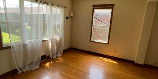 4 bedroom 1 1/2 bath single family house with yard. Gallery 24