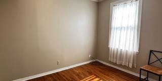 Immaculate 2/1.5/1 Condo off of Riverside Dr with a perfect river view from the top floor! Gallery 8