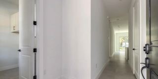 618 N Duss St Gallery 24
