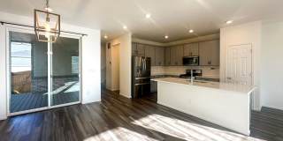 NEARLY NEW 3-bed Paired Home in Senderos Creek community! NEARLY NEW 3-bed Paired Home in Senderos Creek community! Gallery 9