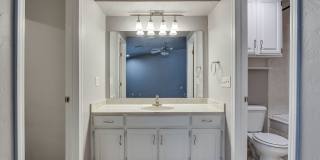 GREAT 2BED 2 BATH 2 CAR GARAGE TOWNHOME MINUTES FROM TURNPIKE!!!! Gallery 29