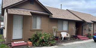 1918 Rogue River Hwy Gallery 1