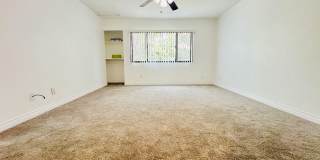 Beautifully Vista Upgraded Upstairs Corner Condo Gallery 18