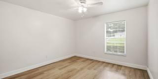 Spacious 4BR Corner Lot Home in Temple Terrace – Fenced Yard & 2-Car Garage Gallery 18