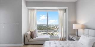 1425 Brickell Ave Gallery 38