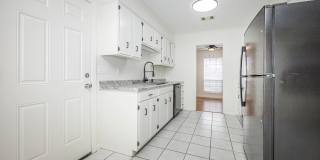1213 King Henry Drive Gallery 21
