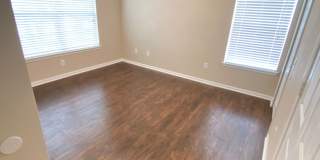 Longleaf Villas with Garage! Gallery 13