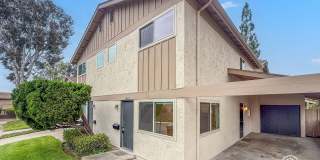 SD: 4BD/2BA Condo in University City with Community Pool, Private Patio & In-Unit Laundry Gallery 1