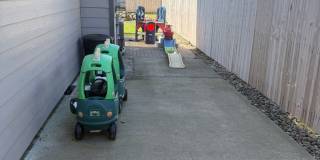 Spacious 4-bdrm/2.5-bath Hillsboro home. Fenced yard w/ covered deck, 2-car garage, great location Gallery 22