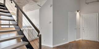 Incredible 2 Bedroom 2 Bath West Loop, Chicago Penthouse Condo for Lease (parking included) Gallery 16