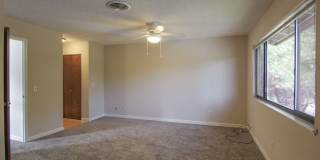 2 Bedroom Condo for Rent in Redding CA with Pool, Tennis Courts, Garage | The Bluffs Gallery 17