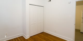 5335-5345 S. Kimbark Ave. Gallery 29