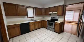 201- 203 Briarcrest Ct Gallery 10