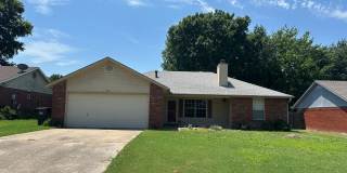 Beautiful 3 Bed, 2 Bath Home in Springdale! Available 8/1 Gallery 1