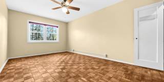 1615 MOUNT EAGLE Place Gallery 19