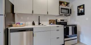 The Ayva Midtown Gallery 13