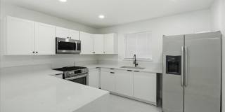 4013 Esmeralda Avenue Gallery 2