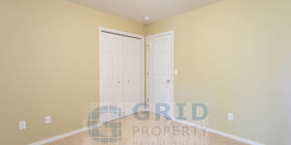 Spacious 3 Bedroom, 2.5 Bath Townhome Available in Hillsboro - 2 Car Garage! Spacious 3 Bedroom, 2.5 Bath Townhome Available in Hillsboro - 2 Car Garage! Gallery 17