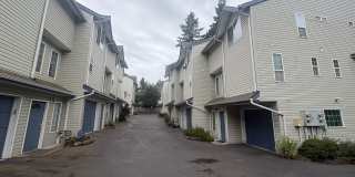 Bright, Spacious Townhome with Stylish Upgrades in Pinehurst/Roosevelt Gallery 1