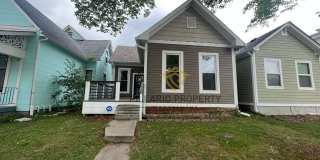 Renovated 4 Bed, 2.5 Bath Home in Beautiful Bates Hendricks, Just Blocks from Downtown! Gallery 3