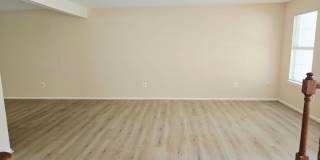 Beautiful 3BR Townhome in Burtonsville | Garage, Deck & Community Amenities Gallery 5