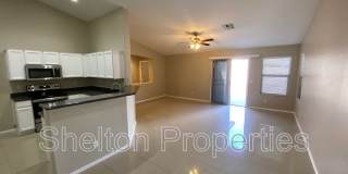 10834 W Wilshire Dr Gallery 6