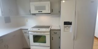 100 E Park Ave Gallery 1