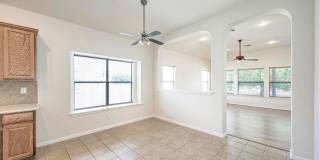 Large home in Pflugerville!  3 car garage - Highland Park Neighborhood Gallery 21
