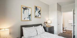 The Flats at MacArthur Gallery 9