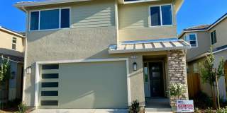 $2,495 Alluvial & Fowler, 3 Bedroom, Gated Community & Pool,  Minarets Ln, Clovis Gallery 1