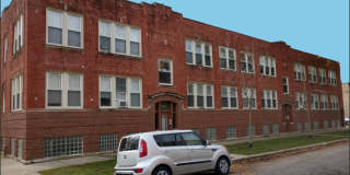 3743 West Berteau 3743 West Berteau Gallery 1