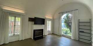 459 South Holt Avenue Gallery 8