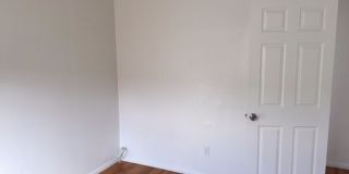 4938 Art St Gallery 17