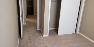 Hickory Grove Apartments Gallery 17