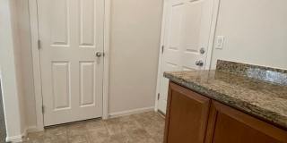 BEAUTIFUL AND SPACIOUS ALMOST BRAND NEW 2 STORY HOME AVAILABLE! Gallery 10