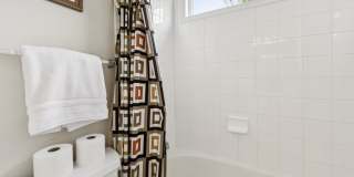 26368 STRATHAVEN Court Gallery 20