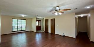 Gorgeous Brick Home for Rent! - 3 Bedroom, 2 Bath, 2 Car garage - 1,797 sf Gallery 7