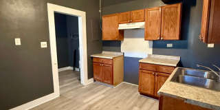 Wonderful 2 Bedroom a must see in Norwood. Gallery 3